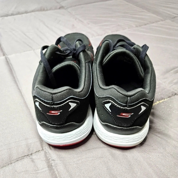 Skechers GoGolf shoes - Picture 2 of 7